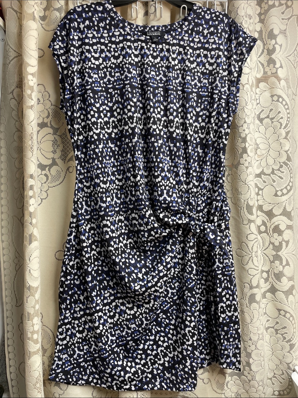 Cap Sleeve Navy and White Printed Knot-Front Midi Dress Size Large